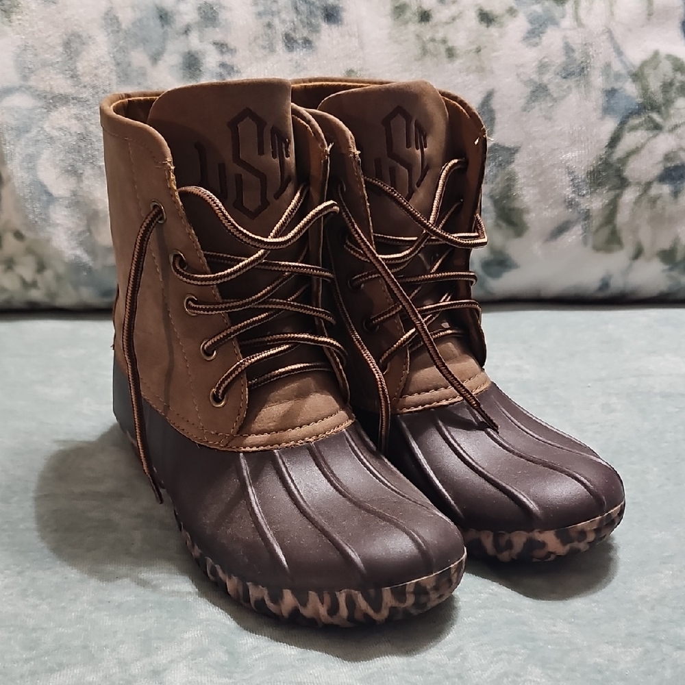 Durable Brown Lace-Up Boots